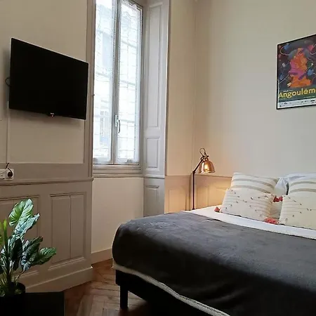 Studio De Ville Confort Cosy Caractère Appartamento Angoulême